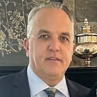 300+ perfiles de «Dinello»