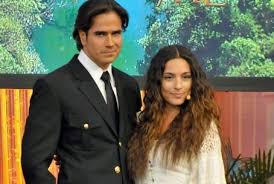 There are many beautiful, new large homes being built and there is plenty more room for future expansion. Ana Brenda Contreras And Daniel Arenas Dating Gossip News Photos
