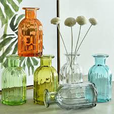 Bahan gelasgelas adalah produk yang bersifat bening,tembus pandang, dengan kekerasan yangcukup.05/12/2014 1 2. Pras Academy Smp Sifat Gelas Dan Pemanfaatannya