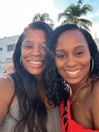 Mary Pickney's Instagram, Twitter & Facebook