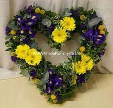 Open Heart Blumen Trauer