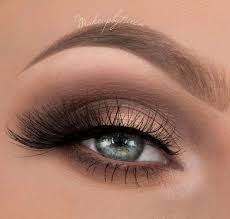 A smokey eye can be difficult to diy, but not with this tutorial. Smokey Eye Makeup Step By Step Instructions