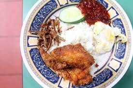 Nasi lemak tepi jalan as technology evolving, our nasi lemak is evolving too from just simple plain to adding chicken and other meat but this one is extraordinary special because your nasi lemak is definitely on another level. 16 Nasi Lemak In Singapore For The Ultimate Indulgence