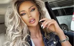 Bianca drăgușanu face ce face și iar intră în vizorul cârcotașilor. Imlp8wxi3d4qdm