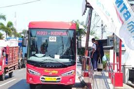 Daftar berikut akan membantu masyarakat untuk bepergian dengan nyaman dari. Bus Trans Jateng Jadi Rebutan Warga Kendal Bisa 8 000 Penumpang Tiap Hari Gridoto Com