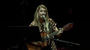 « on peut rire de tout, mais pas avec tout le monde » journaliste à l'aurore, il débute à la télévision. Peut On Rire De Tout Laura Laune Dans Generation Desproges Video Dailymotion