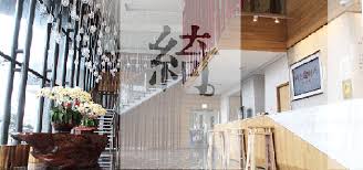 綺麗連鎖飯店集團 綺麗商旅 台東站前館 位於台東火車站旁 商務飯店豪華雙床房 無障礙房 精緻三人房 綺麗套房 精緻大床大沙發 精緻親子房