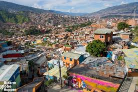 Desarticularon la cúpula de la oficina. Escalators To Heaven Visiting Comuna 13 Medellin The Former Murder Capital Of The World 2019 Bizarre Globe Hopper