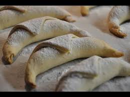 Cornes De Gazelles Corne De Gazelle Herve Cuisine Patisserie Orientale