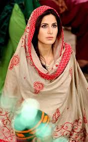 Pin By Robin On Katrina Kaif In 2020 Night Gown Fashion Saree