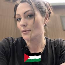 Do glasses help with macular degeneration vision?