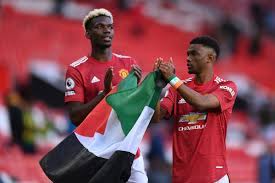 Zweck des vereins ist die solidarität mit palästina, seiner bevölkerung und den palästinensischen flüchtlingen. Paul Pogba Halt Nach Dem Unentschieden Von Manchester United Gegen Fulham Die Flagge Palastinas Hoch The Aktuelle News