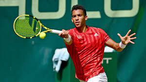 In 2015, he became the youngest player ever to win a. Felix Auger Aliassime Eltern Ehefrau Vermogen Grosse Tattoo Herkunft Alter