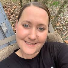 Tabatha Perry's Instagram, Twitter & Facebook