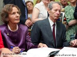 A ajuns pe tron când avea doar 5 ani și a fost obligat să abdice pe 30 decembrie 1947. Familia RegalÄ Se ImplicÄ In Politica RepublicanÄ Romania Dw 23 04 2009