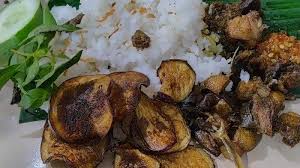 Check spelling or type a new query. 5 Kuliner Malam Di Solo Ada Bebek Mropol Hingga Nasi Liwet Bu Wongso Lemu