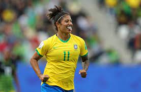 Ao todo, ela jogou 151 partidas pelo brasil, ultrapassando o lateral cafu. Por Que Cristiane Nao Foi Convocada Para As Olimpiadas Comentarista Analisa Futebol Feminino Ge