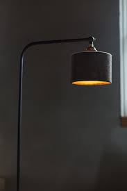 pin van meubelpark de bongerd op woonstijl landelijk vloerlamp interieur woonkamer verlichting
