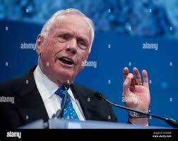 Abendessen während des fluges -Fotos und -Bildmaterial in hoher Auflösung