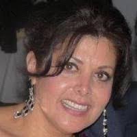 Elizabeth Farah's Instagram, Twitter & Facebook