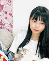 pin on 見目麗しい女性