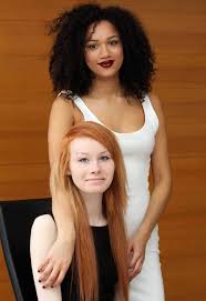 These Girls Look Nothing Alike But Are Actually Biracial Twin Sisters Biracial Twins Biracial Women Light Skin Girls