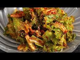 Korean Lettuce Salad Sangchu Geotjeori Recipe Korean Side Dishes Maangchi Recipes Spicy Salad