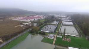 À meaux, les habitants sont de retour dans le jardin des trinitaires. Inondations De La Marne Au Niveau Du Viaduc De Meaux Youtube