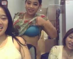 OmeTv 3 Teen Girls