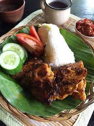 Ayam Panggang Klaten Terkenal Dengan Cita Rasanya Yang Nano Nano Ada Rasa Manis Asin Dan Sedikit A Resep Ayam Panggang Ayam Panggang Resep Masakan Indonesia