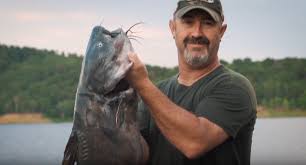 You've Never Seen Hand Fishing for Catfish Like This Before