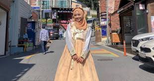 Big stage setiap ahad jam 9 malam di astro ria & ria hd video menarik & update terkini di www.bigstage.com.my langgan. Showbiz Sarah Suhairi S Dangdut Performance In Busan A Hit On Youtube