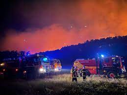 Un incendie de forêt à quelques kilomètres de narbonne a détruit environ 250 hectares samedi et entraîné. Gcfgp69wkelbxm
