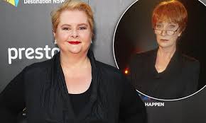 British general knowledge quiz show which spawned imitations around the world, notably in the usa. Magda Szubanski Set To Host The Weakest Link Reboot Daily Mail Online