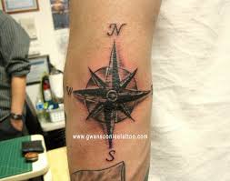 Http Www Tattoobite Com Wp Content Uploads 2013 11 Compass Tattoo On Elbow Jpg Compass Tattoo Elbow Tattoos Tattoos