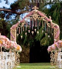 Glamorous Vintage Wedding Garden Ceremony Decorations Vintagegarden Vintageweddings Gardenwe Arch Decoration Wedding Wedding Arch Garden Wedding Decorations