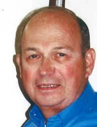 Holly Molnar's Instagram, Twitter & Facebook