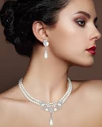 Amazon.com: Sisslia Blue Rhinestone Brooch Flower Brooch Pins for Women  Vintage Brooch for Women Wedding Banquet Anniversary Christmas day New  Year: Clothing, Shoes & Jewelry