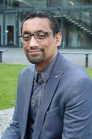 Mein Name ist Rahman und ich komme aus Paderborn“- „Und woher kommst Du  ursprünglich?“