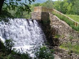 Cacapon Lodge Drive Berkeley Springs Waterfall C Monnie Ryan West Virginia State Parks Berkeley Springs