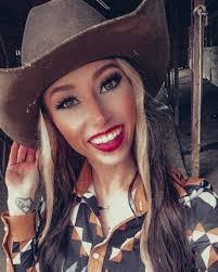 Erica Mcdonald's Instagram, Twitter & Facebook