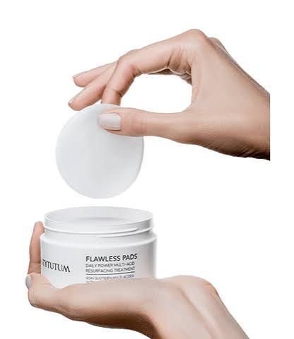 ᐉ Instytutum Flawless Pads Зволожуючі Подушечки з Кислотами для Глибокого Оновлення Шкіри —купити за найкращою ціною з доставкою по Києву та Україні