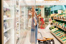 The One Thing You Should Definitely Be Doing To Save Money On Groceries In 2021 Shopping Habits Grocery Kitchn