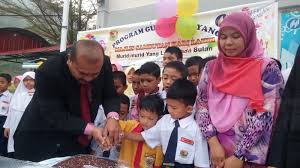 The main sponsors of the mosque were mahmud muhammad taib haji muhammad kassim bin ngah bandar jagra, and toh puan hajjah syariffah. Sk Dato Panglima Bukit Gantang