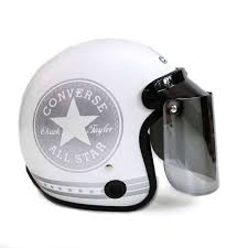 Untuk helm bogo dengan berbagai gambar animasi yang lucu harganya biasanya 250 ribuan. Jual Helm Bogo Retro Kaca Datar Converse Silver Sni Putih Terbaru Juni 2021 Blibli
