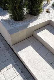Metten Alessio Stelen Granit Grau Weiss Tocano Block Granithell Alessio Block Diygarde Blockstufen Garten Stufen Gartentreppe