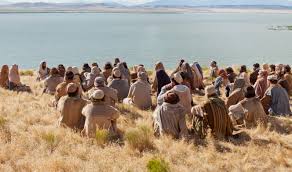 Imagini pentru jesus and crowd