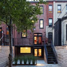 Historic Grandeur And Modern Design Meet In This Prospect Heights Townhouse Avec Images Escalier Exterieur Terrasse Jardin Extension Maison