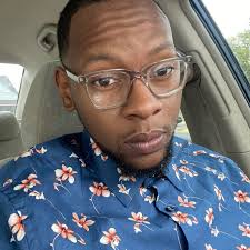 Walmart needs to be better. Lol I'm sorry but you're playing a dangerous  game there buddy. They shouldn't be allowed to pickup if they're driving