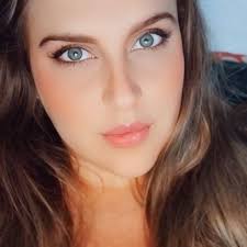 Ellen Freitas (@EllenFreitas)